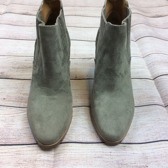 ❗️SOLD❗️Nine West Vegan Suede Gray Mayley Ankle Booties. - Picture 3 of 8